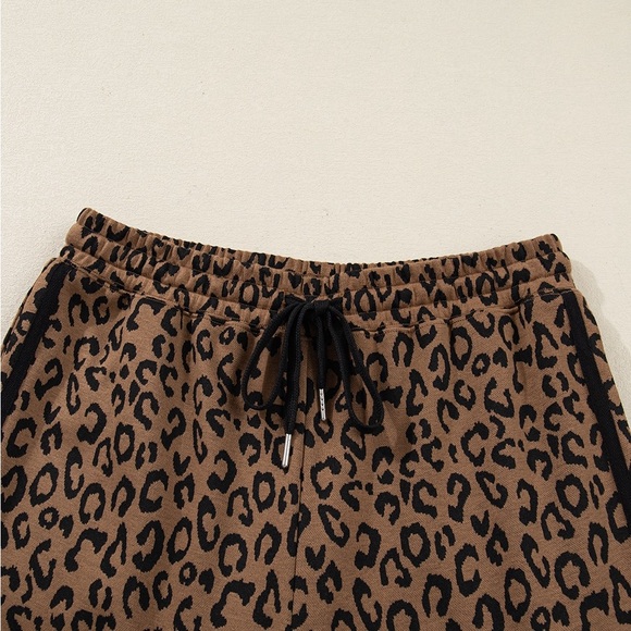 Leopard Print 2 PC Set - Picture 5 of 16